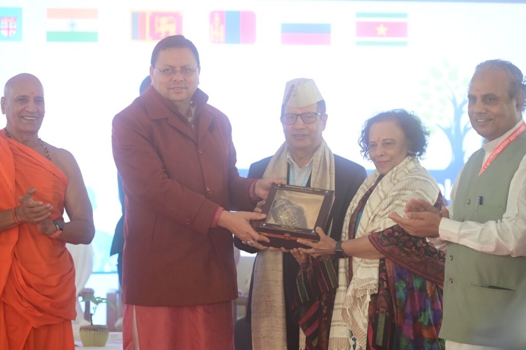 Foreign guests welcomed