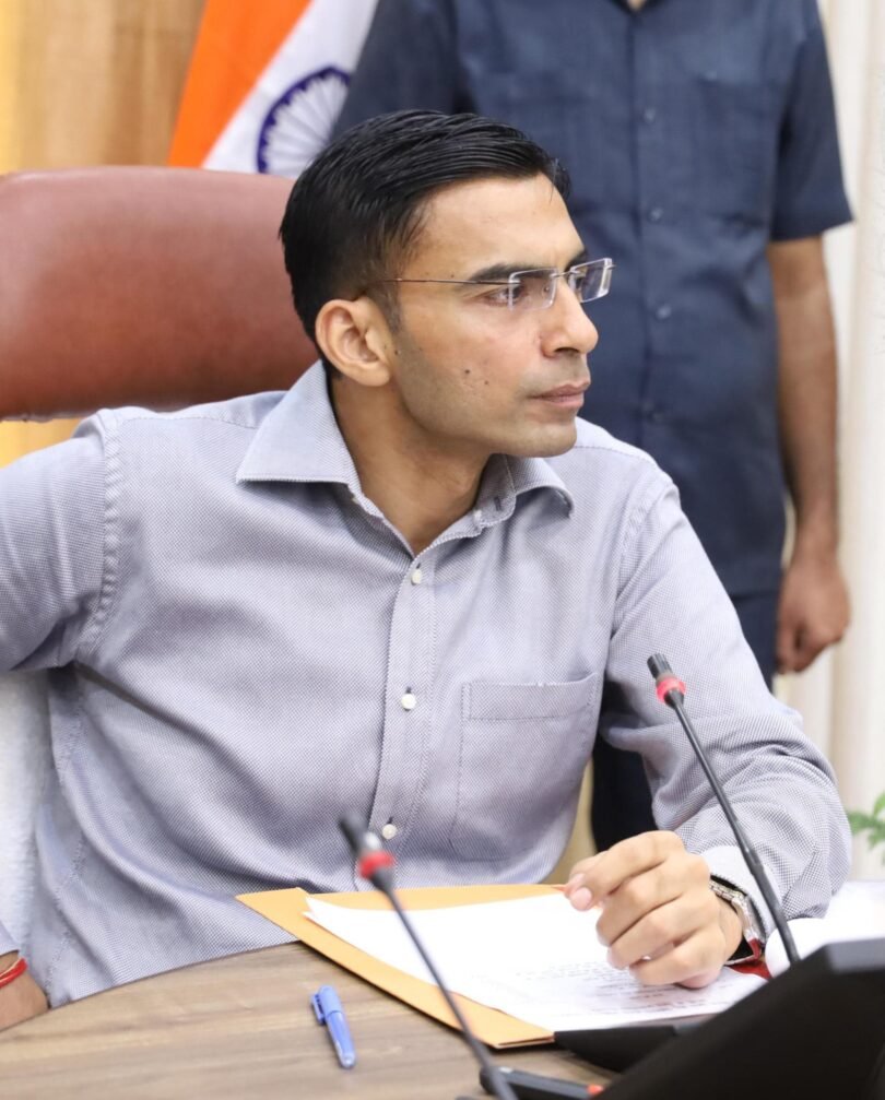 DM revived Rihan studie