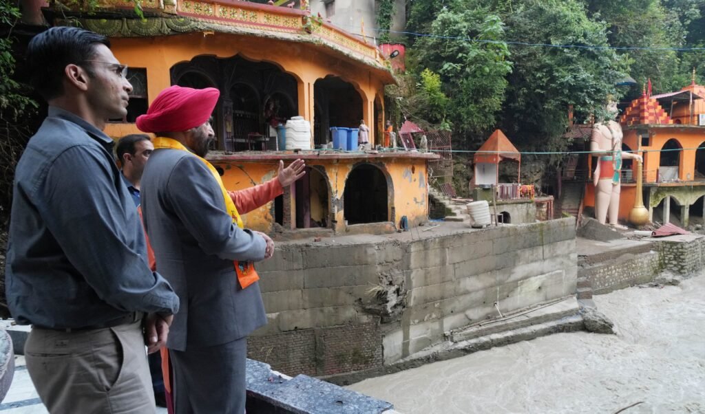Governor visited the disaster areas