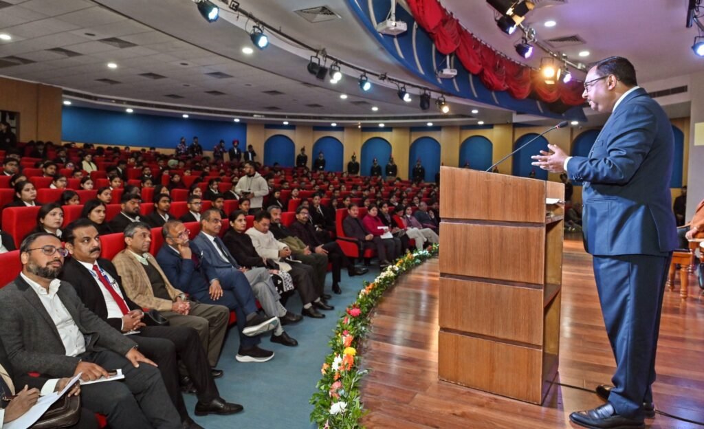 Judicial Independence in Democracy