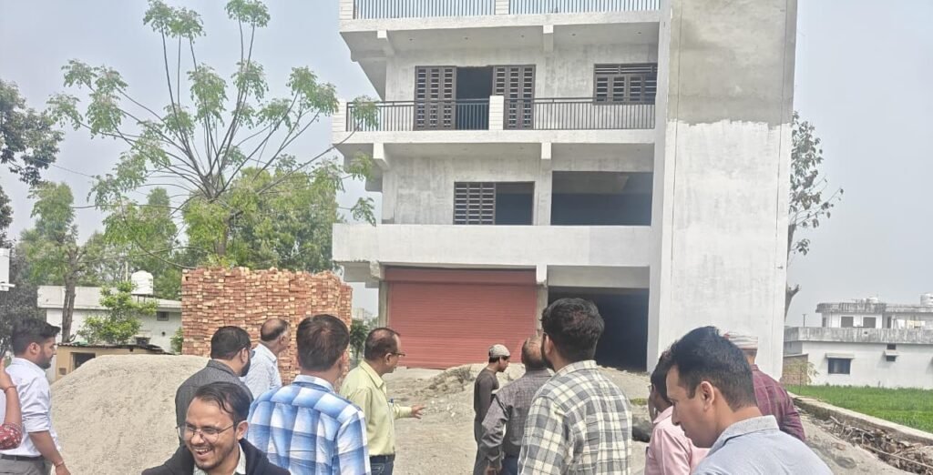 Helping Health Hospital Seal